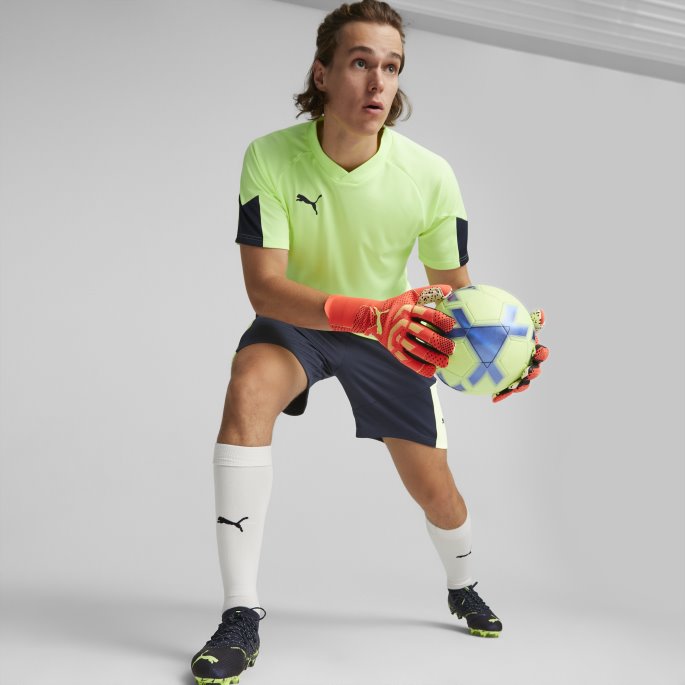 Brennende Korallbrusende Lys Puma På Salg Fremtid: Ett Grep 1 Nc Fotball Keeperhansker