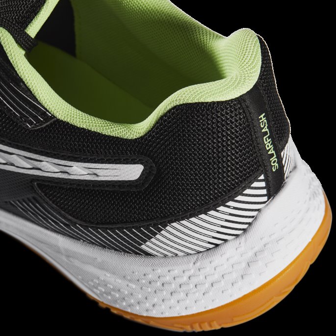 Svart-hvit-gass Lys-gummi Solarflash Ii Innendørs Sportssko Puma På Tilbud