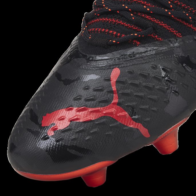 Puma På Tilbud X Batman Future 1.3 Fg-ag Fotballsko For Menn Svart-rød-hvit-asfalt