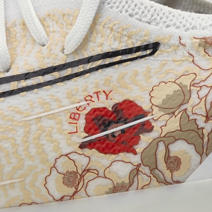 Hvit-svart-sol Kyss Puma På Tilbud X Liberty Ultra Fg-ag Fotballsko Kvinner