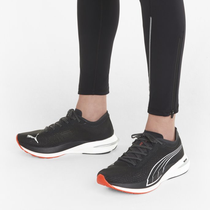 Black-lava Blast Puma På Tilbud Deviate Nitro Dame Joggesko