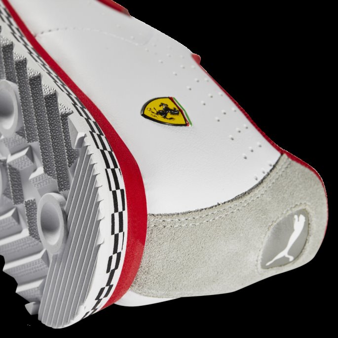 Rød-hvit Scuderia Ferrari Roma Via Perforerte Motorsportsko Puma På Tilbud