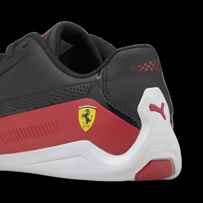 Puma På Tilbud Black-rosso Corsa Scuderia Ferrari Drift Cat 8 Ungdomstrenere