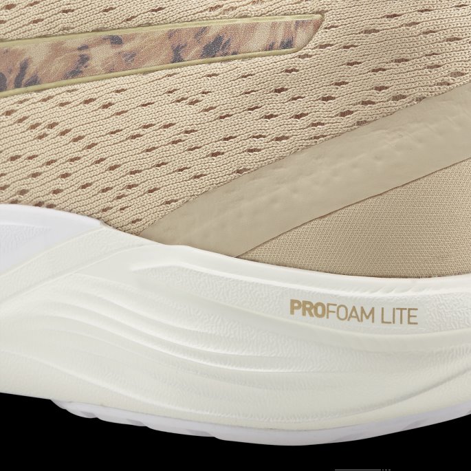 Lett Sand-team Gull Puma På Salg Feline Profoam Safari Glam Løpesko For Kvinner