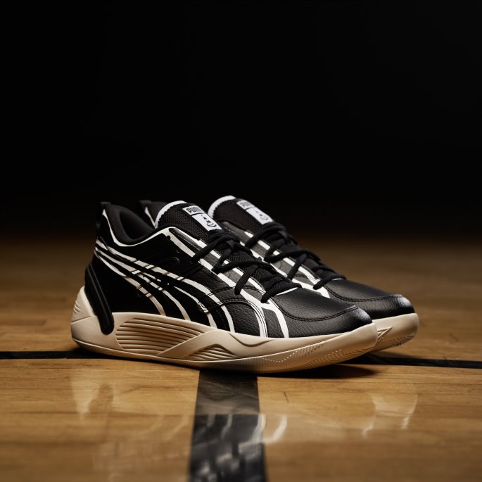 Svart-hvit Puma På Tilbud X Joshua Vides Trc Blaze Court Basketballsko