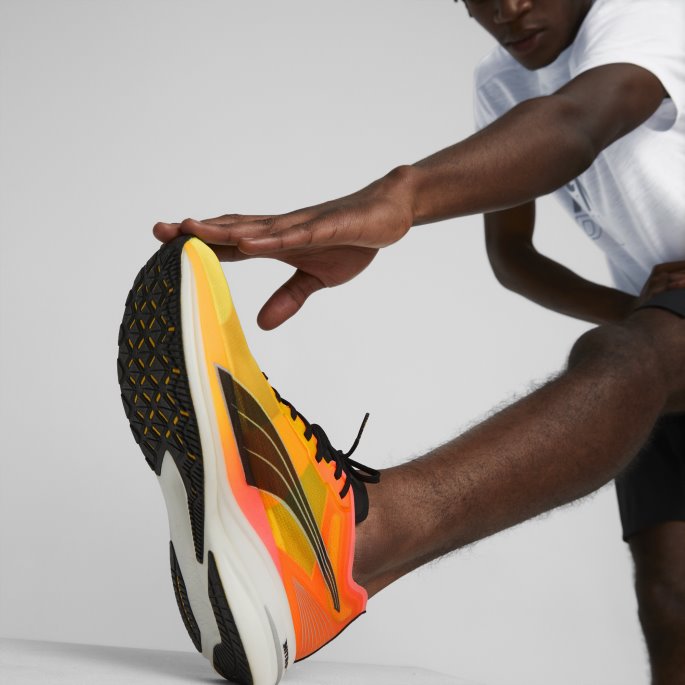 Deviate Nitro Elite Fireglow Løpesko Menn Sun Stream-sunset Glow Puma På Tilbud