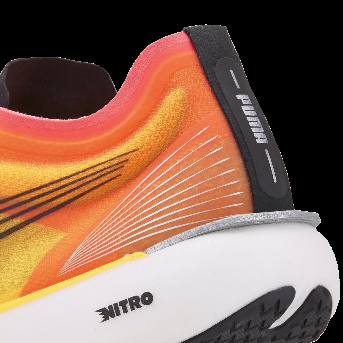 Sun Stream-sunset Glow Puma På Salg Liberate Nitro Fireglow Joggesko Kvinner