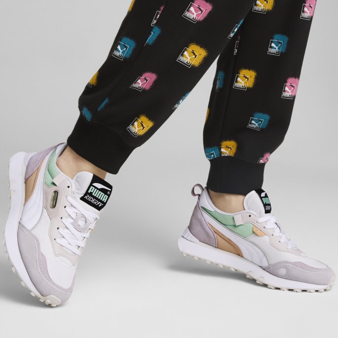 Hvit-lavendel Tåke Rider Fremtidige Vintage Joggesko Puma På Salg