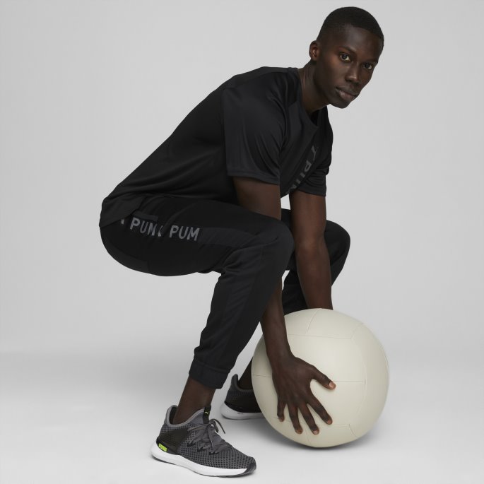 Puma På Tilbud Svart-castlerock Cat Fit Kortermet Treningst-skjorte Menn