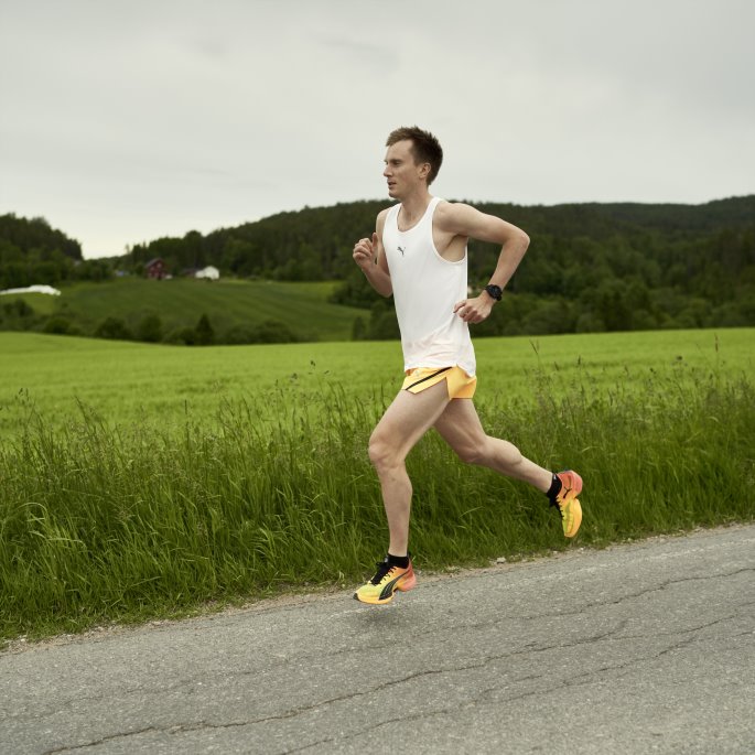 Puma På Salg White Run Cloudspun Running Singlet Menn