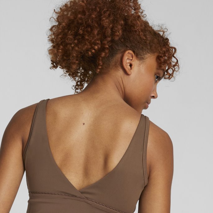 Puma På Tilbud X Pamela Reif Contour Trening Topp Kvinner Pinecone