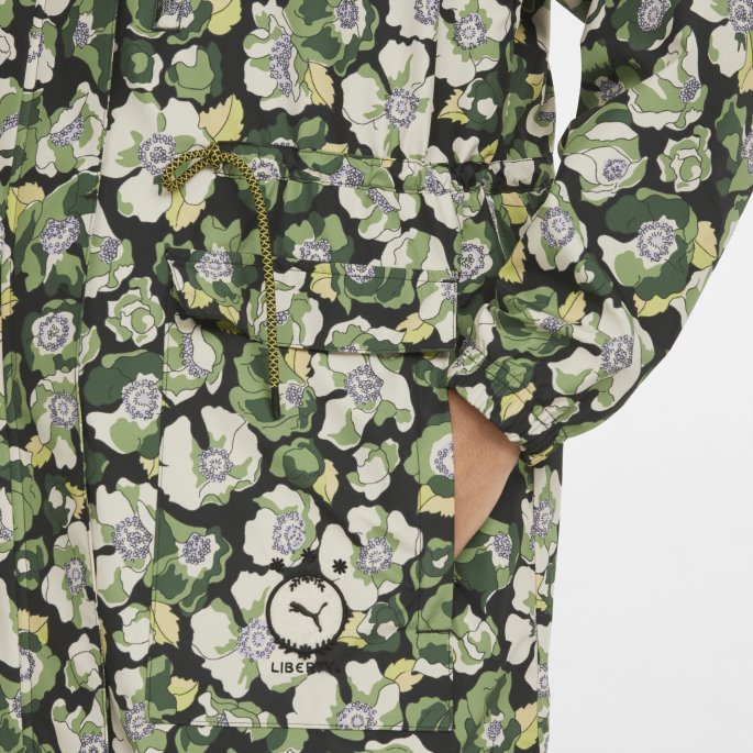 Puma På Tilbud X Liberty Regnjakke For Kvinner Svart-blomst Aop