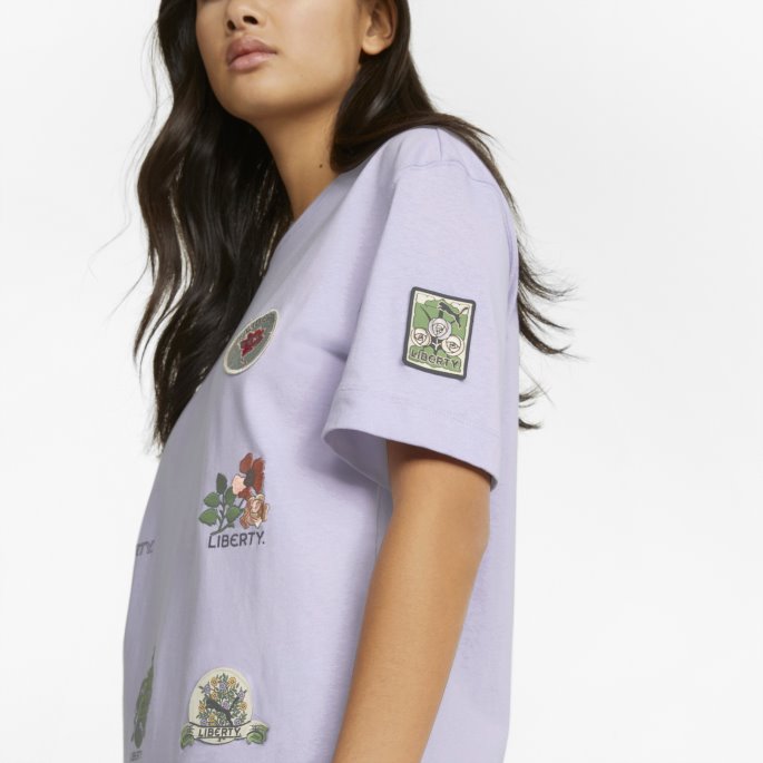 Puma På Tilbud X Liberty Badge Dame T-skjorte Pastell Lilla