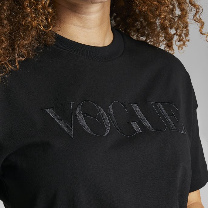 Puma På Tilbud X Vogue Grafisk T-skjorte For Kvinner Svart