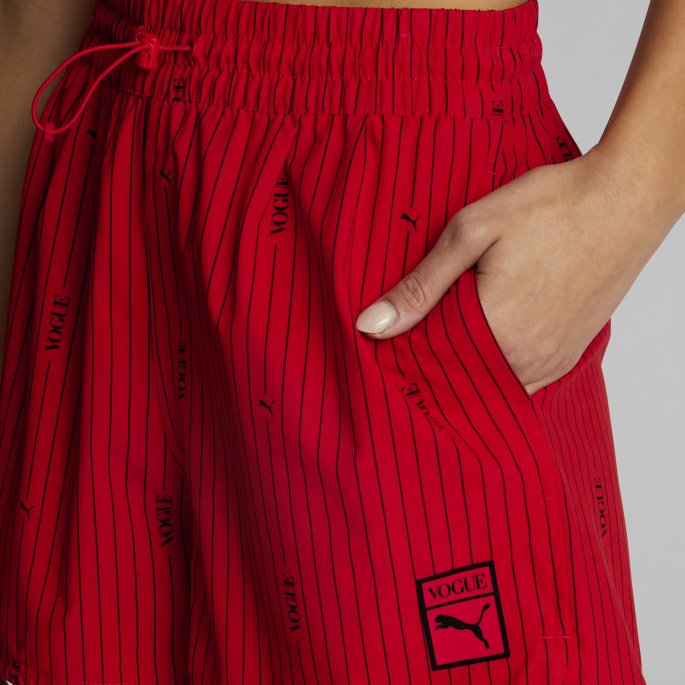 Puma På Tilbud X Vogue Kvinners Vevde Shorts Ildrød