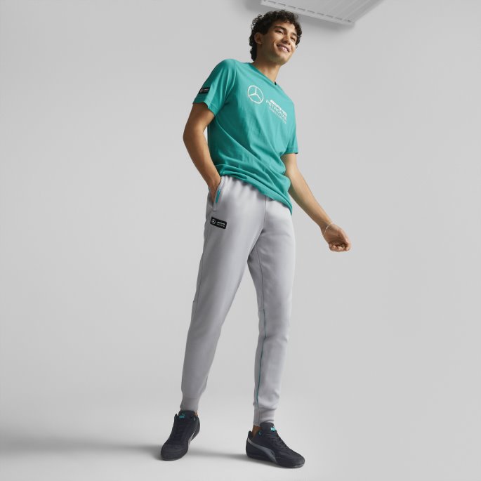 Mercedes-amg Petronas Motorsport Formula One Joggebukser For Menn Puma På Salg Mercedes Team Sølv
