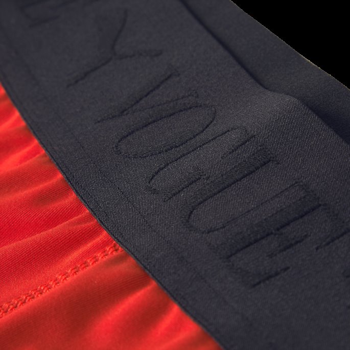 Ildrød Puma På Tilbud X Vogue Trange Shorts For Kvinner