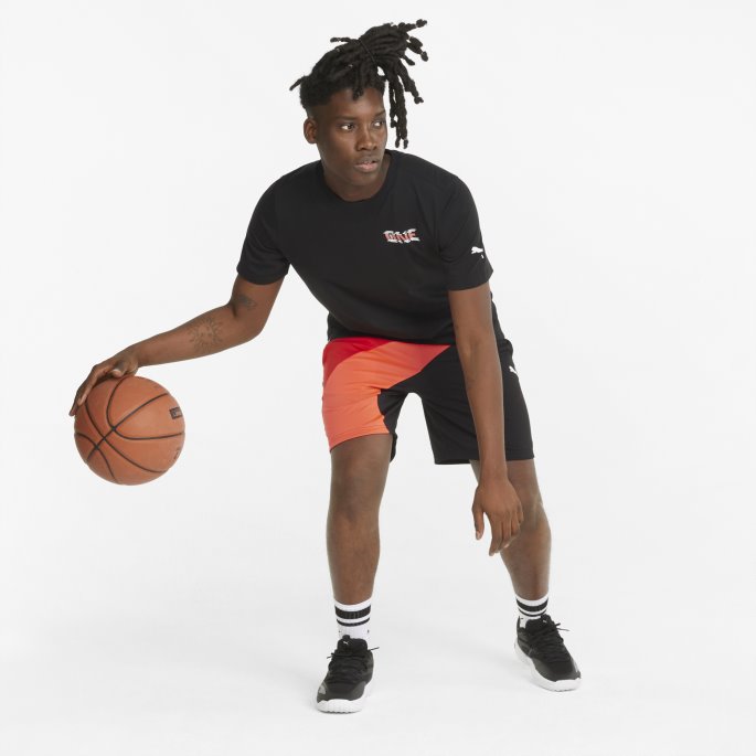 Svart Puma På Salg En Av En Kortermet Basketball-t-skjorte For Menn