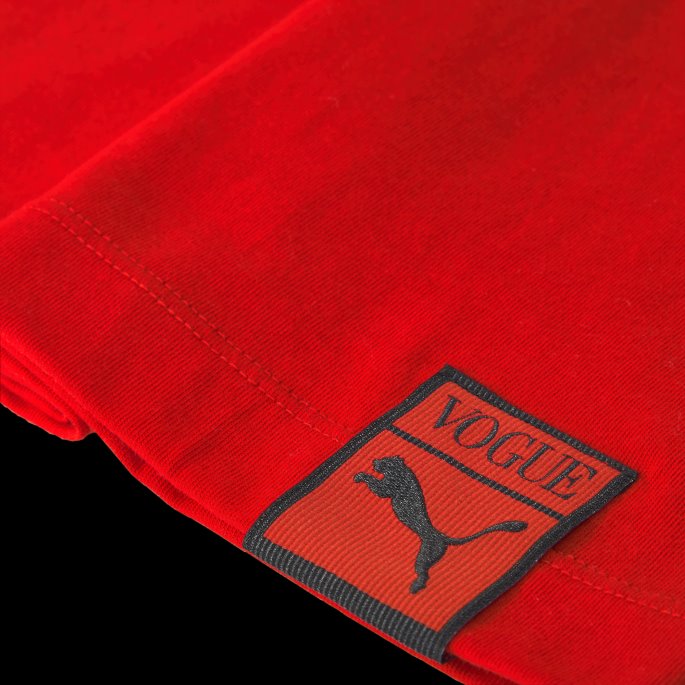 Ildrød Puma På Tilbud X Vogue Vanlig T-skjorte For Kvinner
