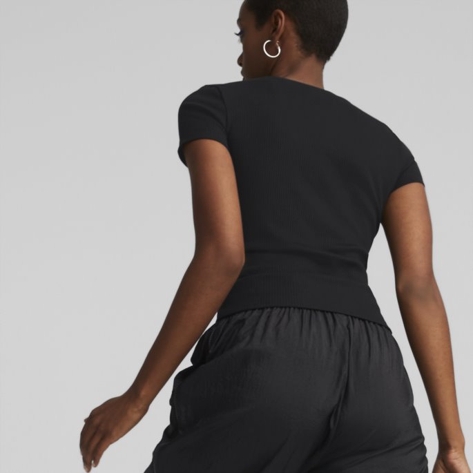 Puma På Tilbud Klassikere Ribbet Slim T-skjorte Dame Svart