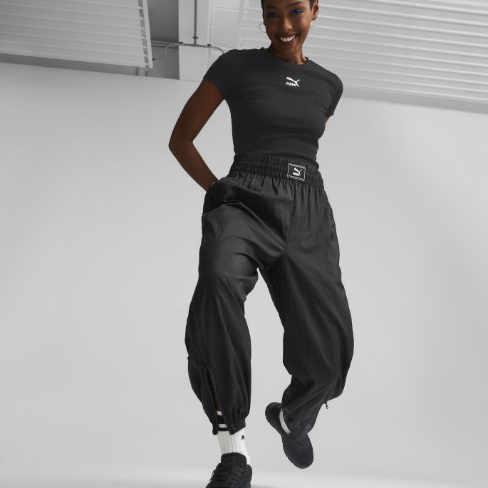 Puma På Tilbud Klassikere Ribbet Slim T-skjorte Dame Svart