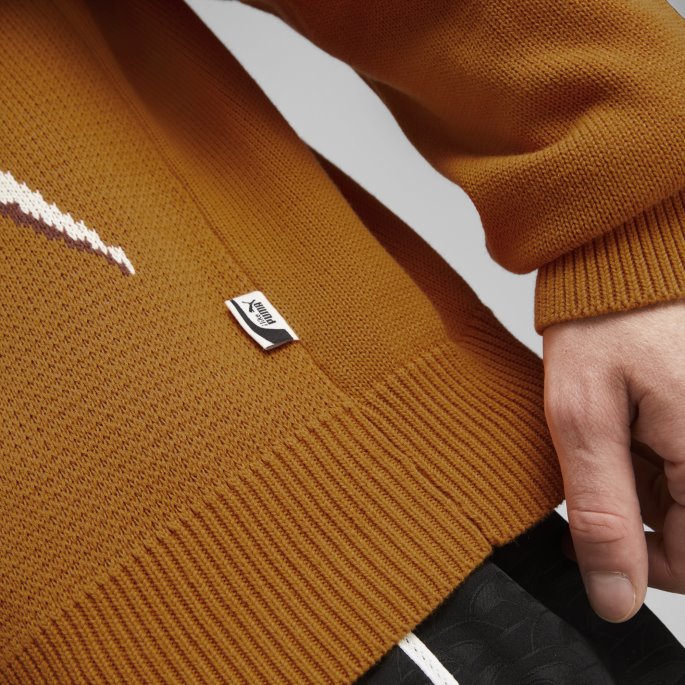 Players' Lounge Strikket Sweatshirt Med Rund Hals For Menn Oransje Murstein Puma På Salg