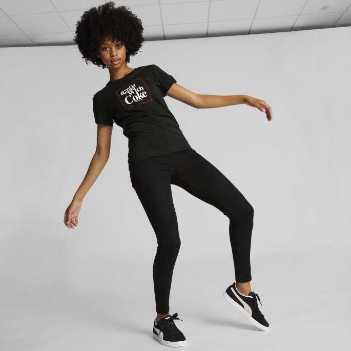 Puma På Tilbud X Coca-cola Grafisk T-skjorte For Kvinner Svart