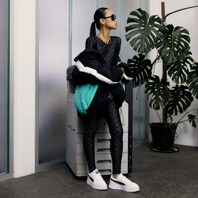 Svart-mørk Skygge Aop Luxe Sport T7 Bodysuit Dame Puma På Tilbud