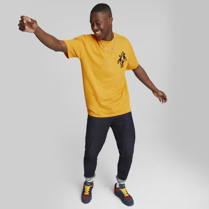 Puma På Salg Heroes Grafisk Tee Aprikos