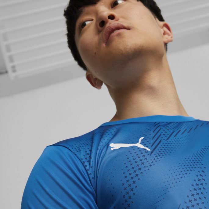 Individualrise Fotball Grafisk Tee Menn Puma På Salg Elektrisk Blå Lemonade-peacoat