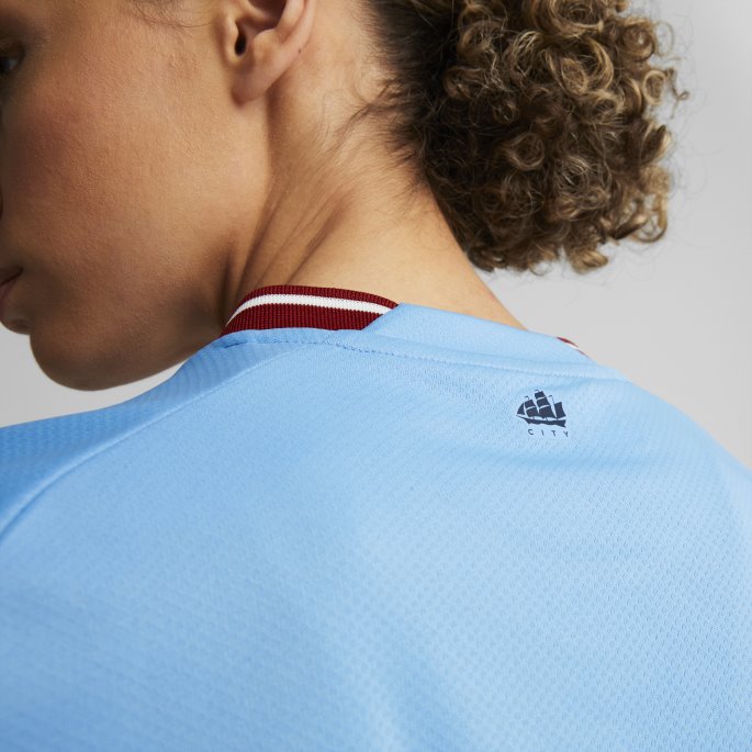 Manchester City F.c. Hjemme 22-23 Replica Jersey Damelag Lys Blå-intens Rød Puma På Salg