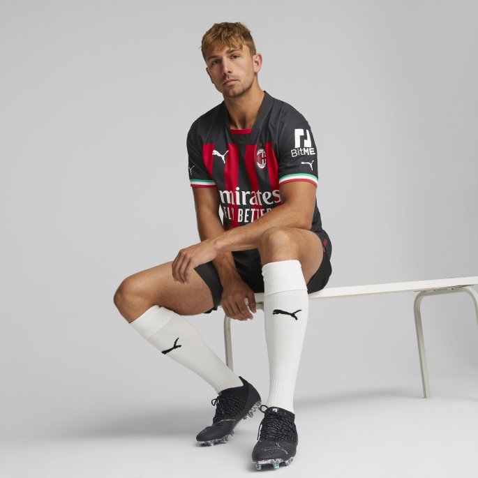 Svart-tango Rød Puma På Salg A.c. Milan Hjemme 22-23 Autentisk Jersey Menn
