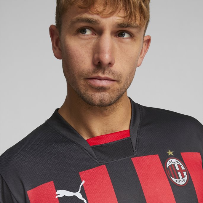 Svart-tango Rød Puma På Salg A.c. Milan Hjemme Kopi Herre Fotballdrakt