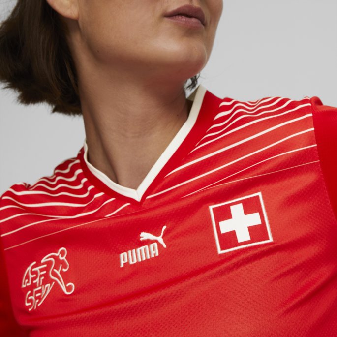 Rød-hvit Puma På Salg Sveits Hjemme 22-23 Kopi Jersey Kvinner