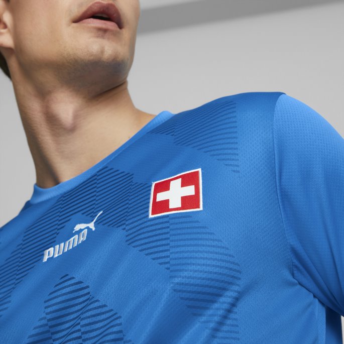 Sveits Fotball Målvakt Langermet Kopi Jersey Menn Elektrisk Blå Limonade Puma På Salg