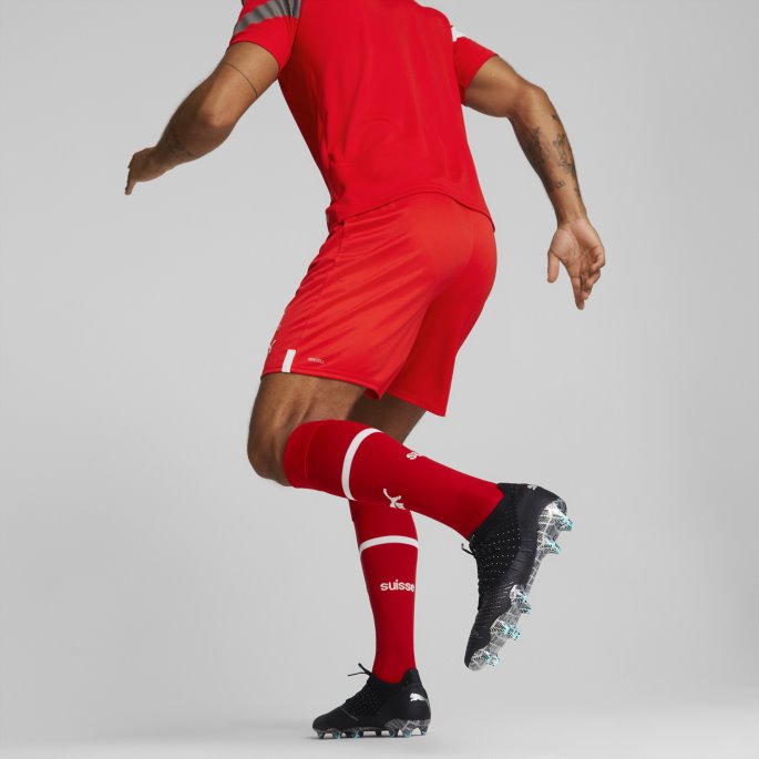 Sveits 22-23 Replica Shorts Menn Rød-hvit Puma På Tilbud