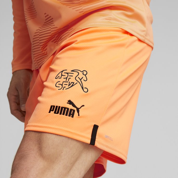 Sveits 22-23 Replica Shorts Menn Neon Citrus Puma På Tilbud