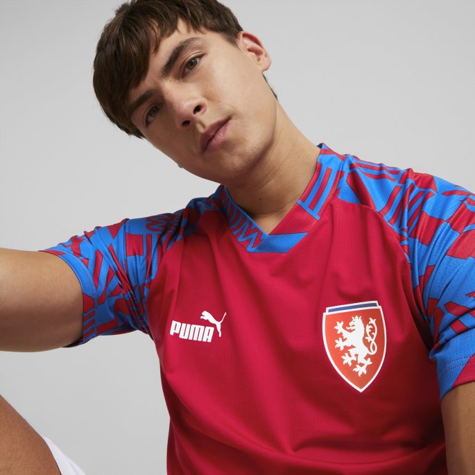Puma På Salg Tsjekkia Fotball Førkampstrøye Menn Chili Pepper-elektrisk Blå