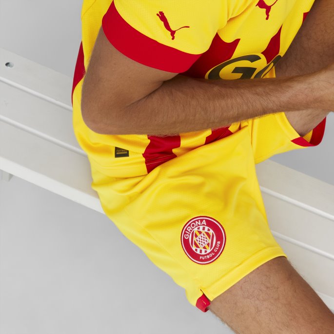 Girona Fc 22-23 Replica Shorts Herre Spectra Gul-høyrisiko Rød Puma På Salg